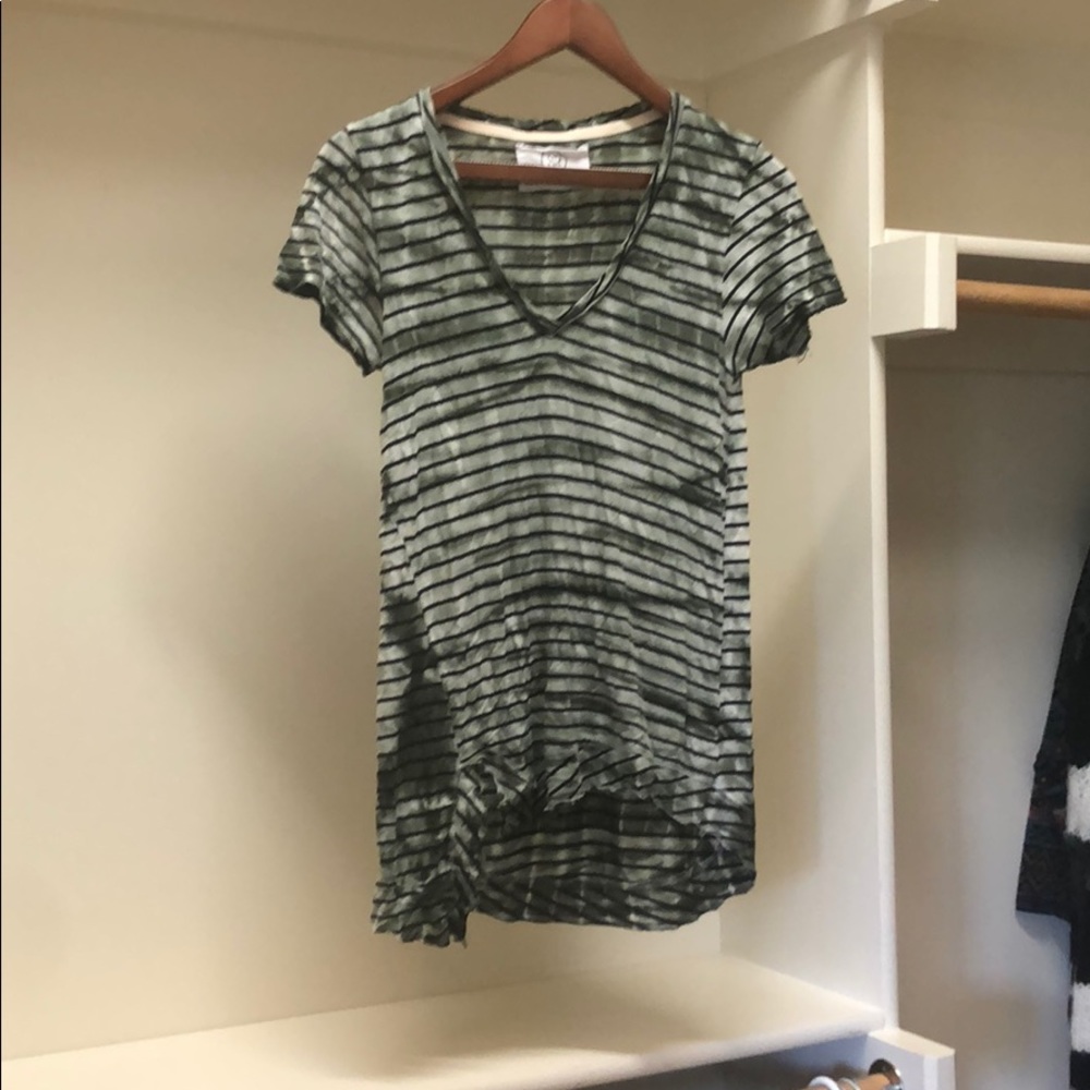 Cut off t shirt